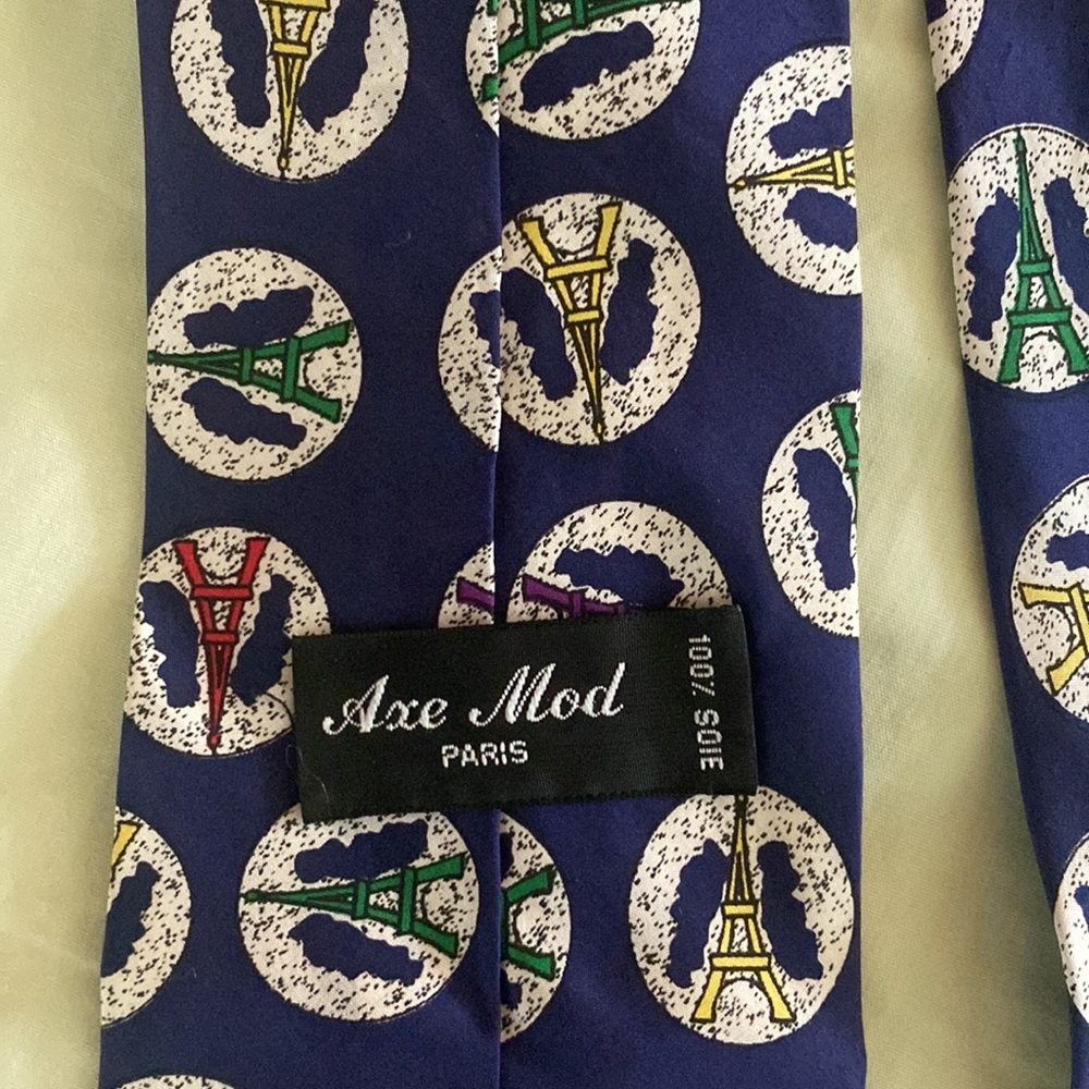 Tie - Picture 2 of 3